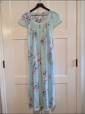 Miss Elaine NWT Aqua Floral Cotton Blend Long Nightgown Sleep Gown Small NEW